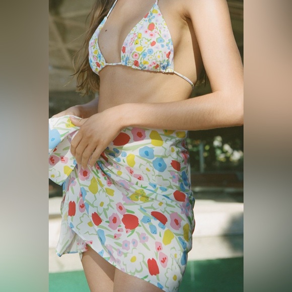 With Jean / Sierra Sarong (Season Sales❣️) - Picture 2 of 3